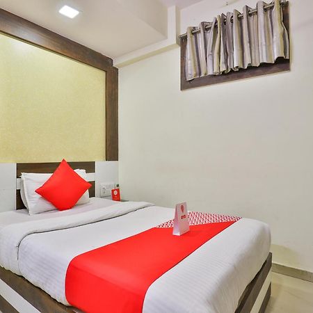 Hotel O Sri Balaji Residency Ahmedabad Esterno foto
