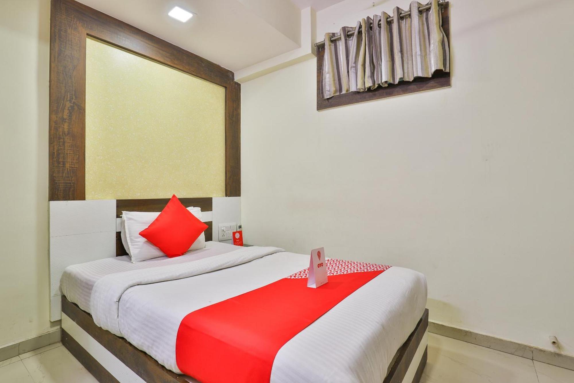 Hotel O Sri Balaji Residency Ahmedabad Esterno foto