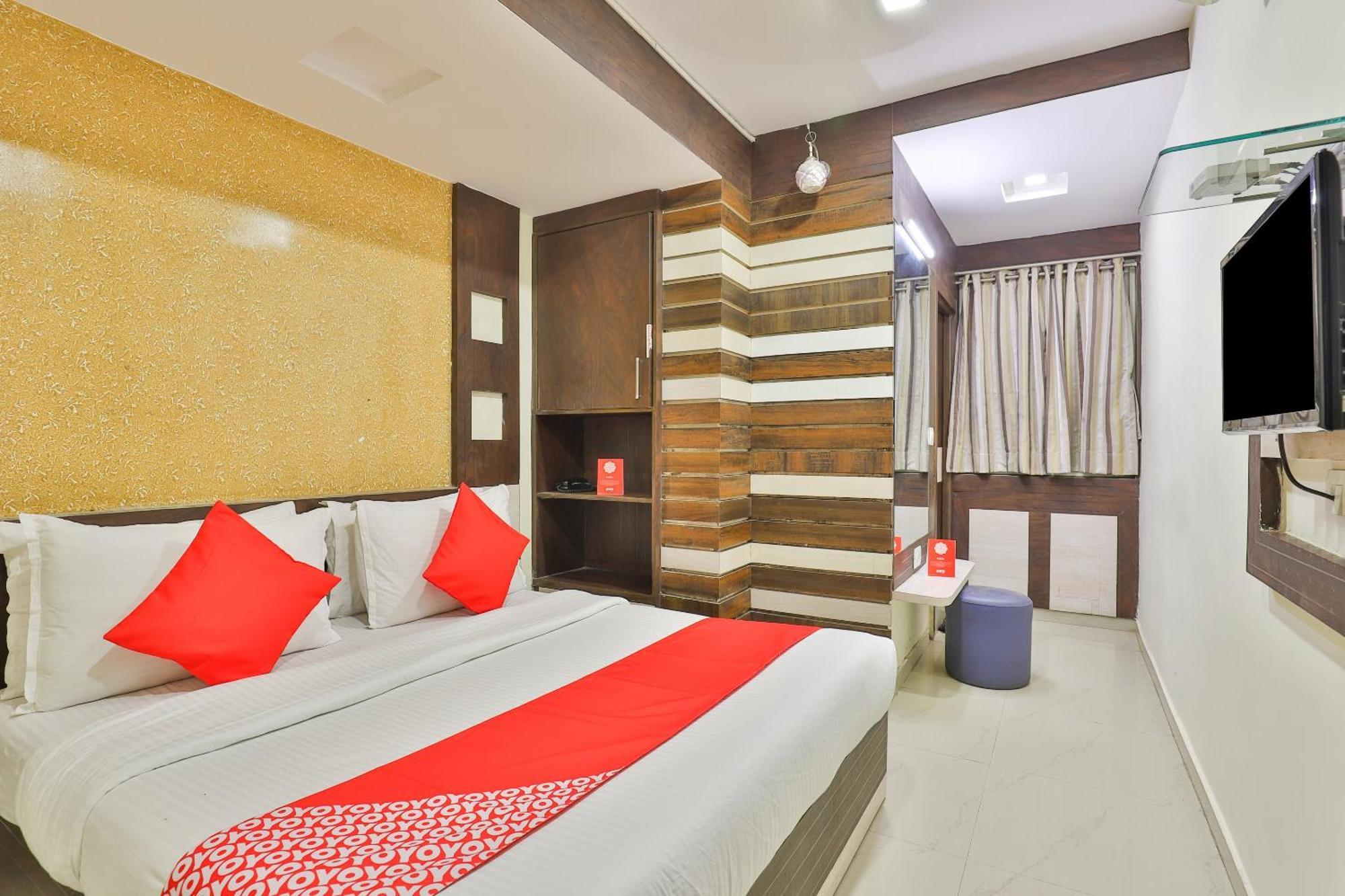 Hotel O Sri Balaji Residency Ahmedabad Esterno foto